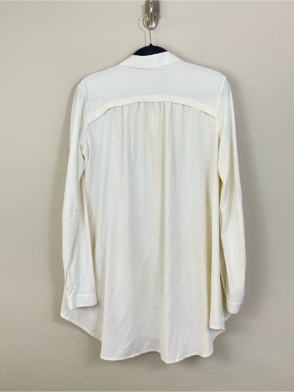 Lululemon‎ Ivory Lululemon In the Moment Tunic Shirt Size 10 - Picture 11 of 16